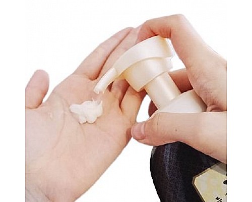 Anti-hair loss balm with camellia oil Daeng Gi Meo Ri Dlae Soo Anti-Hair Loss Treatment 500ml
