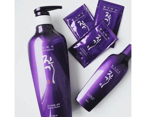Daeng Gi Meo Ri Regenerating Shampoo 300ml