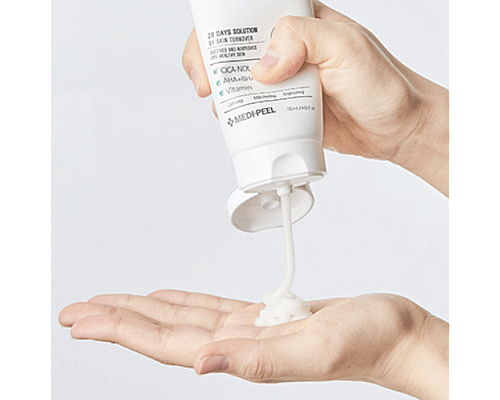 Gel Peeling Calmante con Vitaminas MEDIPEEL Phyto Cica-Nol B5 AHA BHA 120 ml